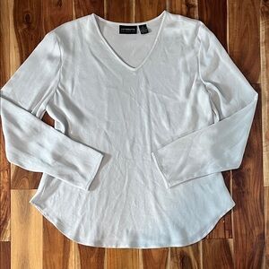 Liz Claiborne collection 100% silk v neck gray blouse - size 10